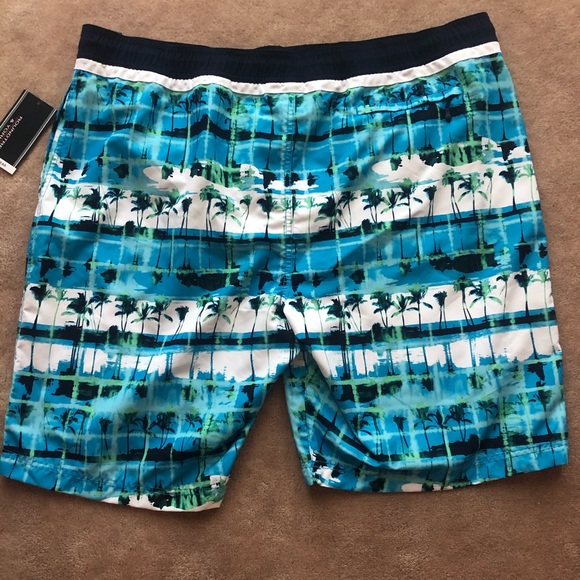 Mens Roundtree & Yorke Swim Trunks NWT - Picture 2 of 6